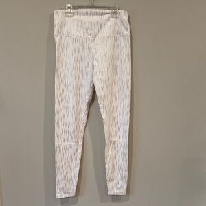 NWOT White Patterned Women's Leggings